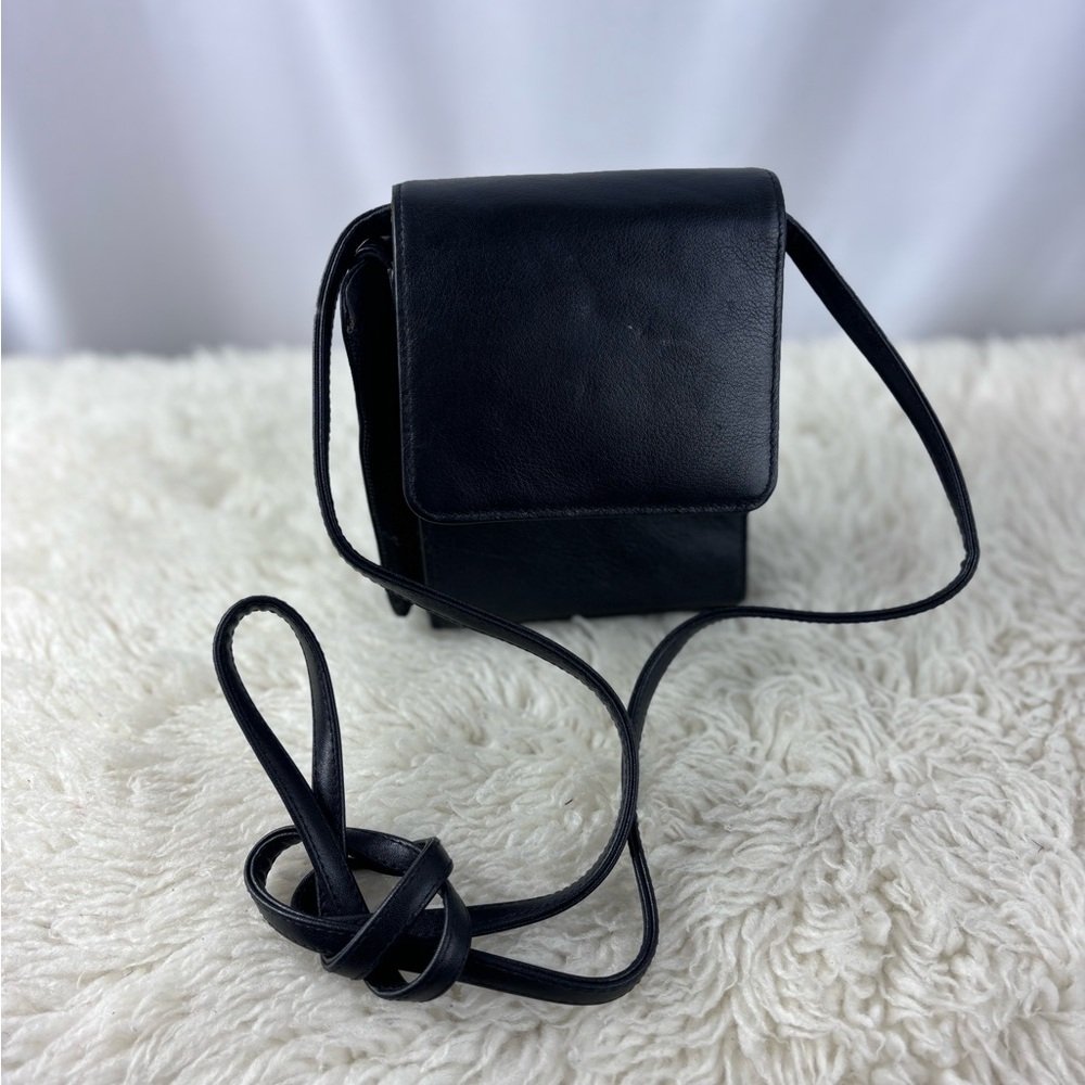 Black Genuine Leather Multi-Pocket ID holder